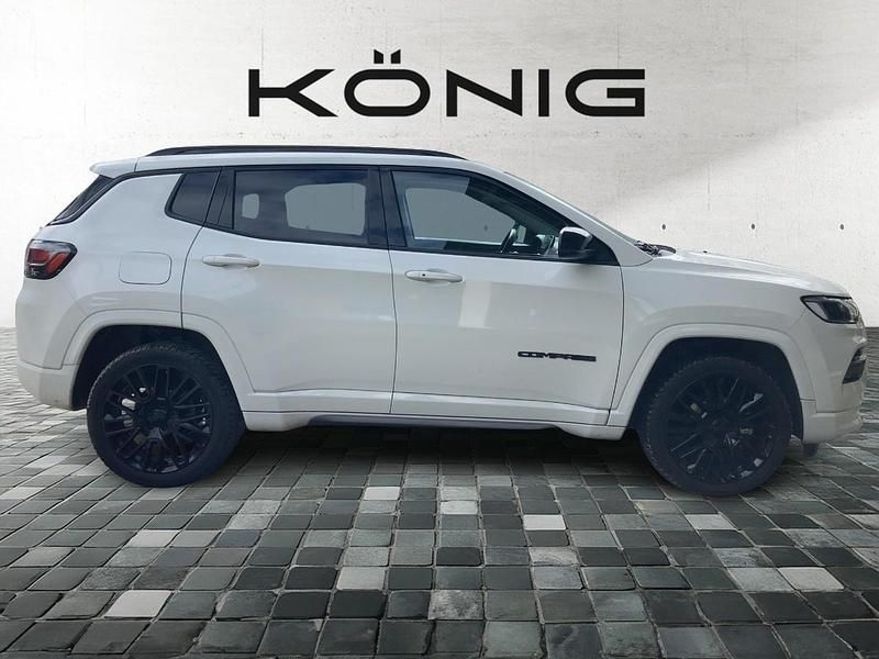 Gebraucht Jeep Compass 131 PS (96 kW) 2024 Weiß SUV