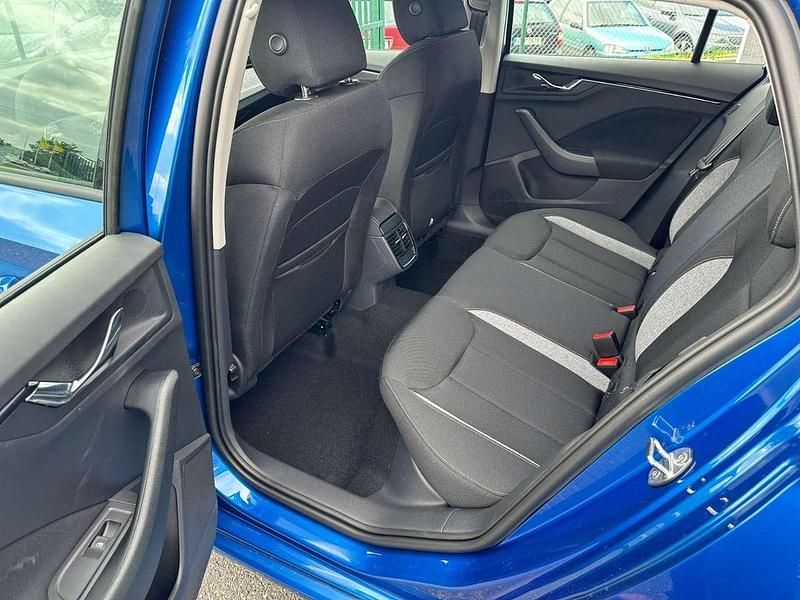 Neu Skoda Scala Selection 116 PS (85 kW) 2025 Raceblau Kleinwagen