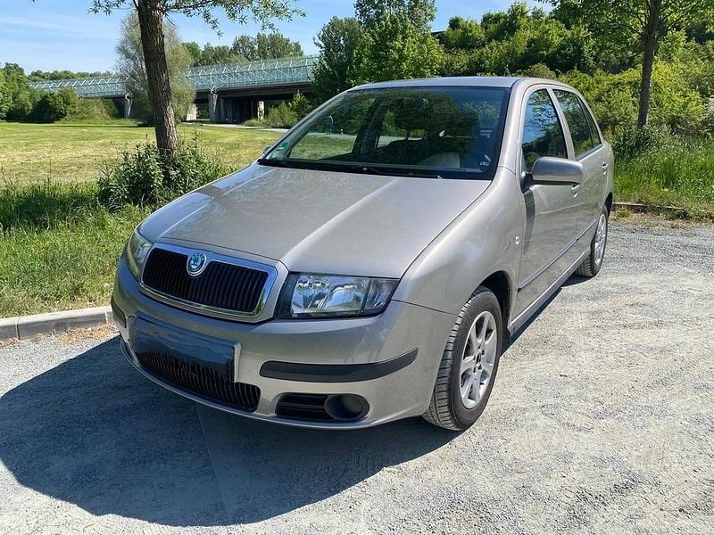 Beige Gebraucht 2007 Skoda Fabia Cool Edition Kleinwagen | 2.500 € (Guter Preis) - Bild 1/4
