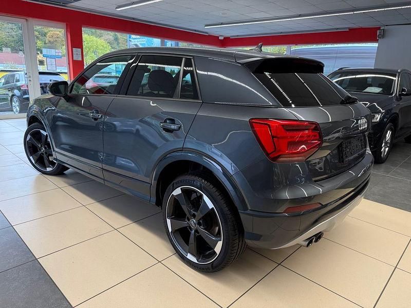 Gebraucht Audi Q2 Sport 150 PS (110 kW) 2018 Grau SUV