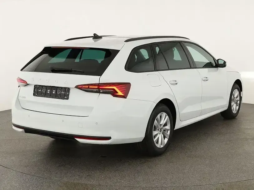 Neu Skoda Octavia Selection 150 PS (110 kW) 2026 Alasa weiß Kombi