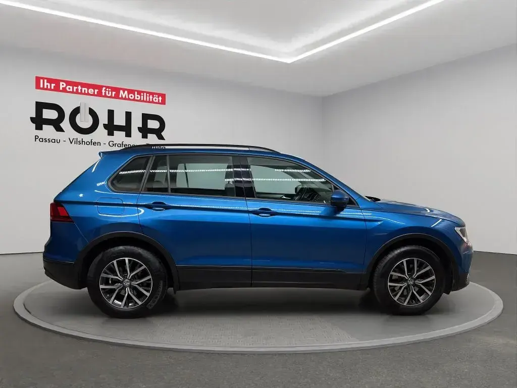 Gebraucht VW Tiguan Trendline 150 PS (110 kW) 2019 Caribbean blue metallic SUV