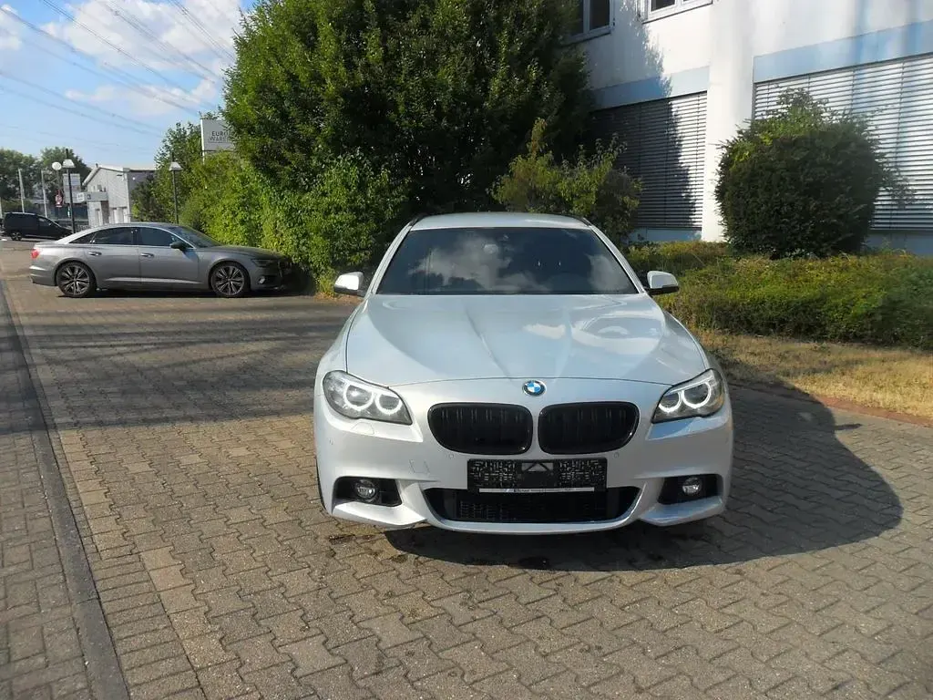 Gebraucht BMW 525 M Sport 218 PS (160 kW) 2016 Silber Kombi