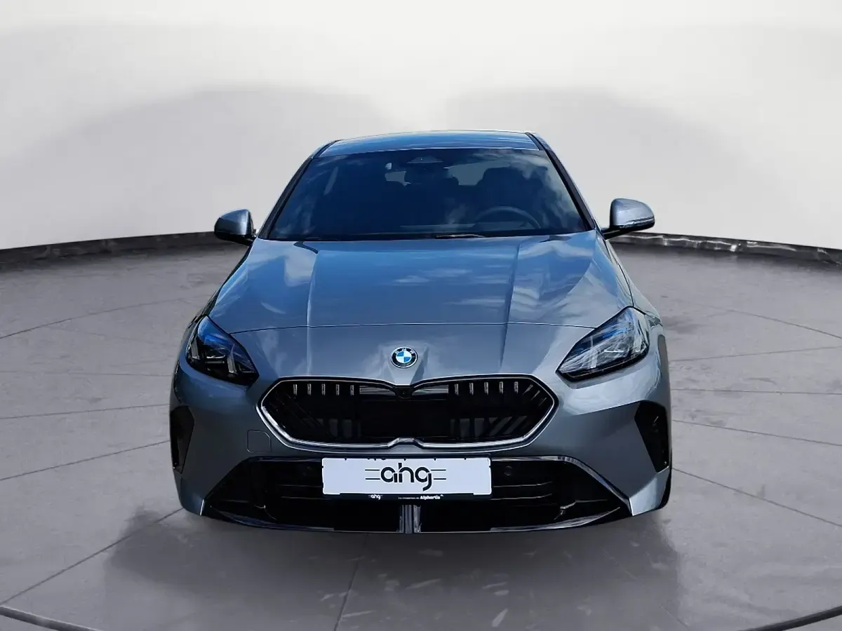 Neu BMW 120 170 PS (125 kW) 2026 Grau Kleinwagen