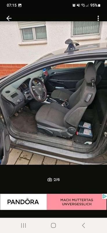 Grau Gebraucht 2009 Opel Astra Coupé | 1.800 € - Bild 1/4