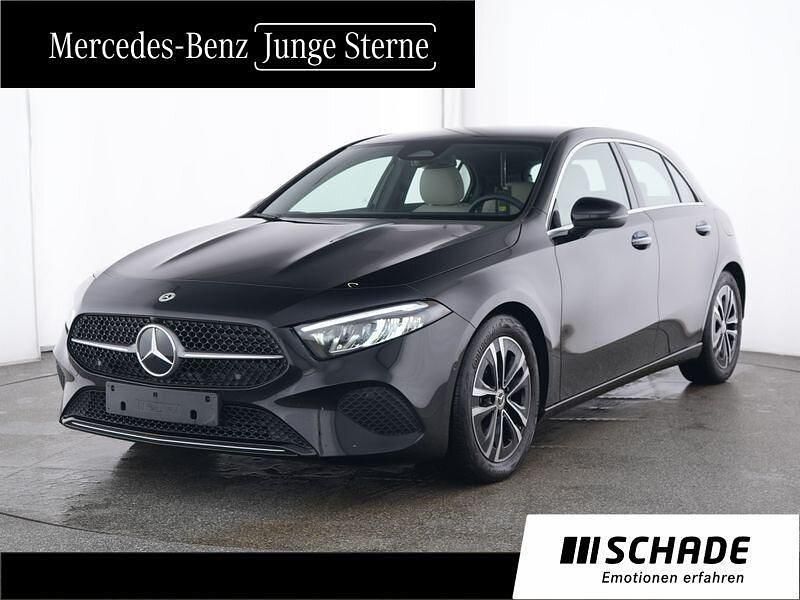 Schwarz Gebraucht 2024 Mercedes A200 Advanced Plus Limousine | 31.950 € (Fairer Preis) - Bild 1/4