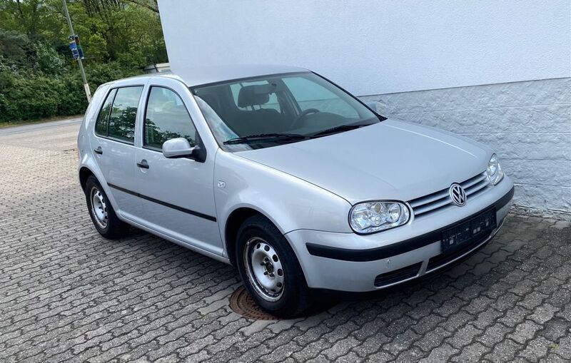 Silber Gebraucht 1998 VW Golf IV Sportline Limousine | 1.450 € (Fairer Preis) - Bild 1/4