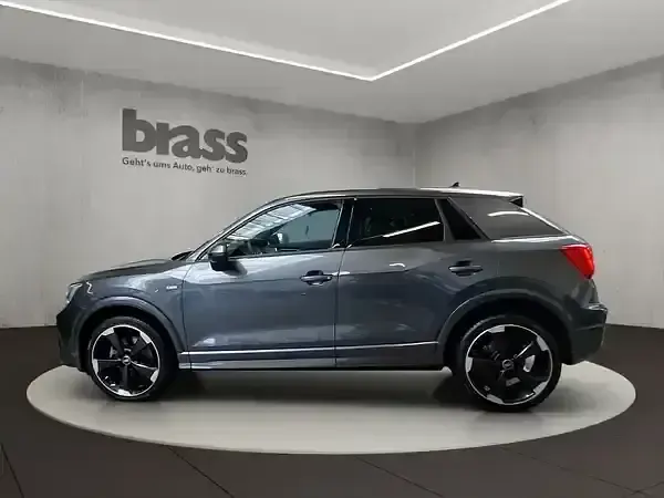 Gebraucht Audi Q2 S-Line 150 PS (110 kW) 2024 Daytonagrau perleffekt SUV