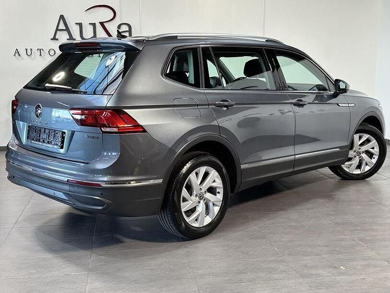 Gebraucht VW Tiguan Allspace Life 150 PS (110 kW) 2022 Platinum grey SUV