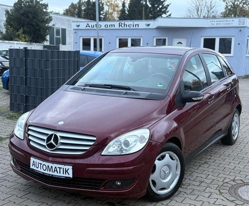 Rot Gebraucht 2006 Mercedes B200 Van / Kleinbus | 3.950 € (Fairer Preis) - Bild 1/4