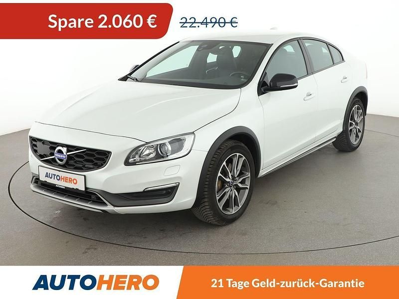 Weiß Gebraucht 2015 Volvo S60 CC Summum Limousine | 19.520 € - Bild 1/3