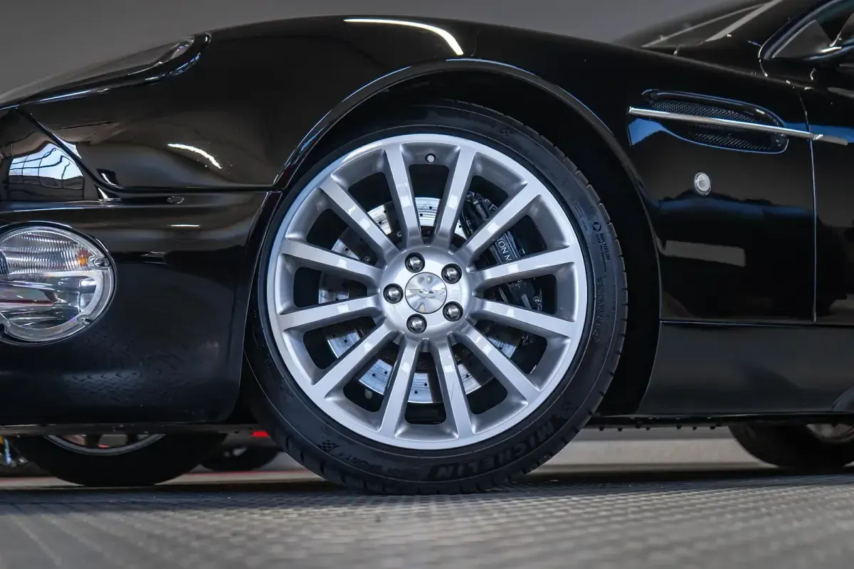 Gebraucht Aston Martin Vanquish 469 PS (344 kW) 2003 Bowland black fast track Coupé