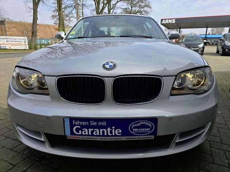 Silber Gebraucht 2009 BMW 125 Coupé Basis Coupé | 15.500 € (Fairer Preis) - Bild 1/4