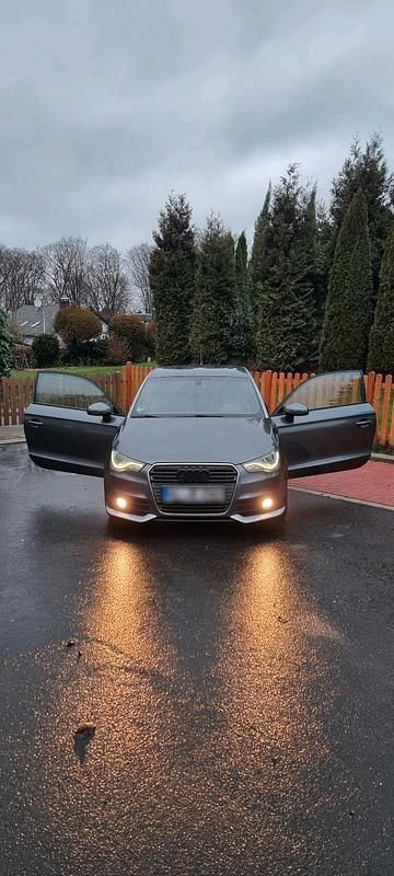 Gebraucht Audi A1 185 PS (136 kW) 2011 Grau Kleinwagen