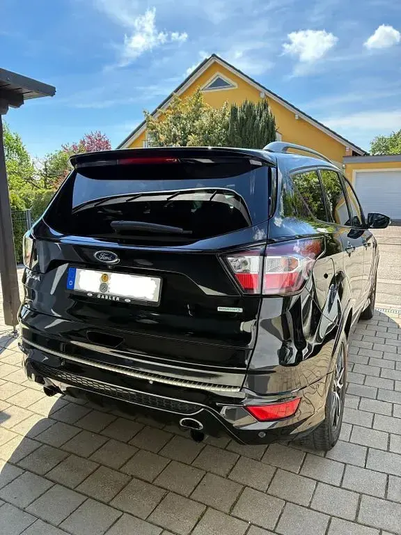 Gebraucht Ford Kuga ST-Line 182 PS (133 kW) 2016 Schwarz SUV