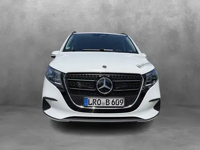 Gebraucht Mercedes V220 Style 163 PS (119 kW) 2026 Bergkristallweiß metallic Van / Kleinbus