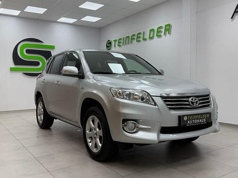 Gebraucht Toyota RAV4 Life 150 PS (110 kW) 2011 Silber SUV