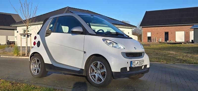 Weiß Gebraucht 2008 Smart ForTwo Cabrio Cabrio | 2.999 € (Superpreis) - Bild 1/4