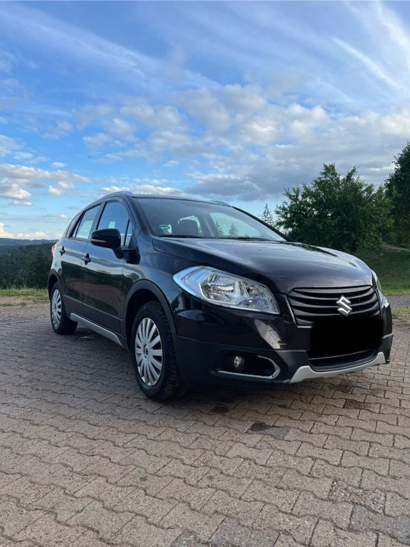 Braun Gebraucht 2014 Suzuki SX4 S-Cross Comfort SUV | 10.000 € (Guter Preis) - Bild 1/4