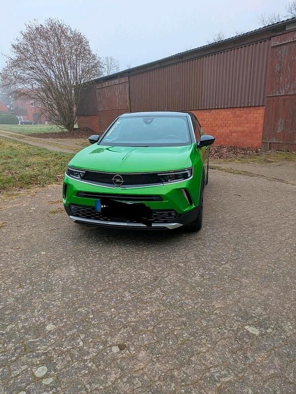 Gebraucht Opel Mokka-e Ultimate 100 kW (136 PS) 2022 Grün SUV