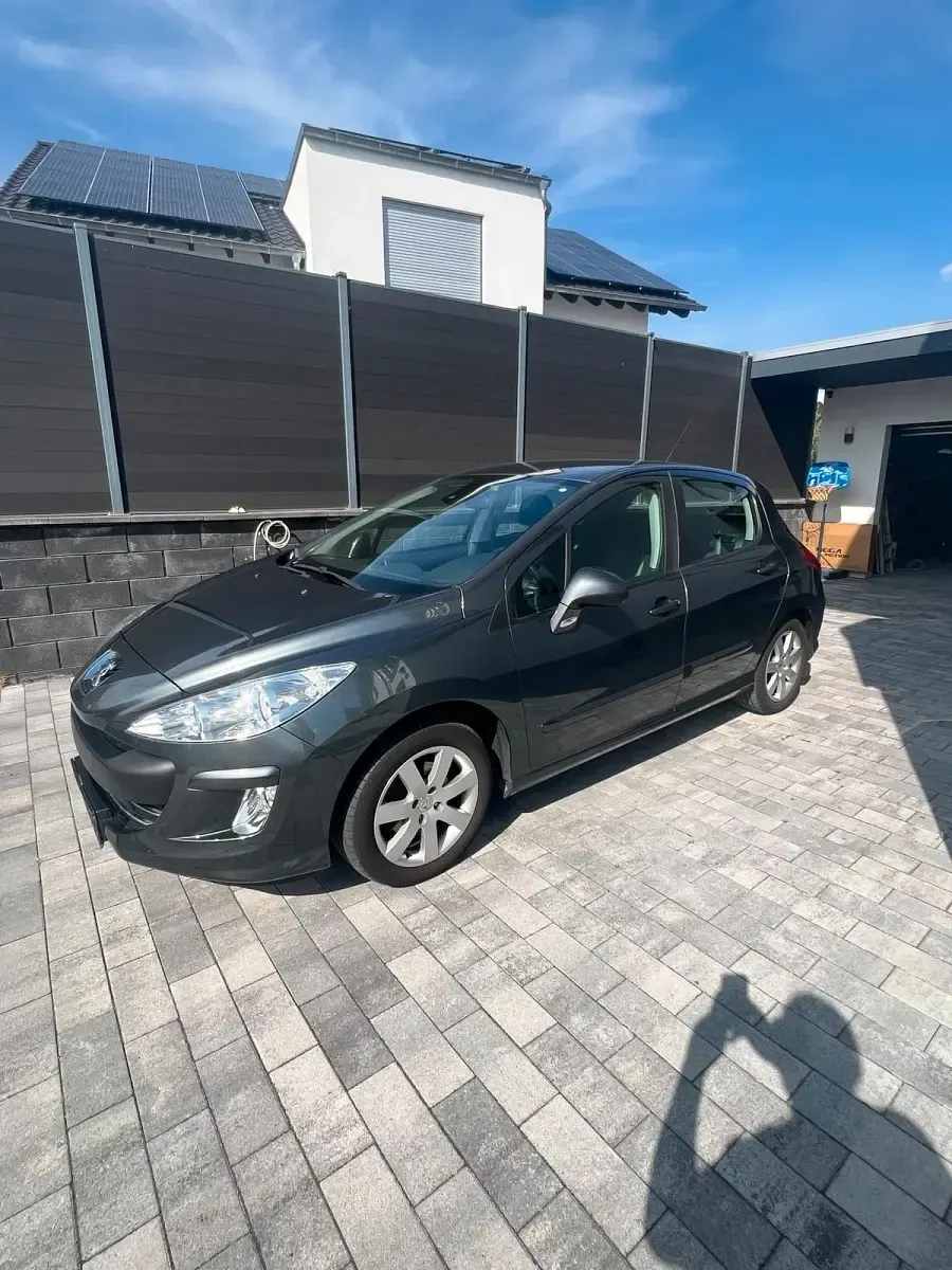 Gebraucht Peugeot 308 120 PS (88 kW) 2009 Grau Limousine