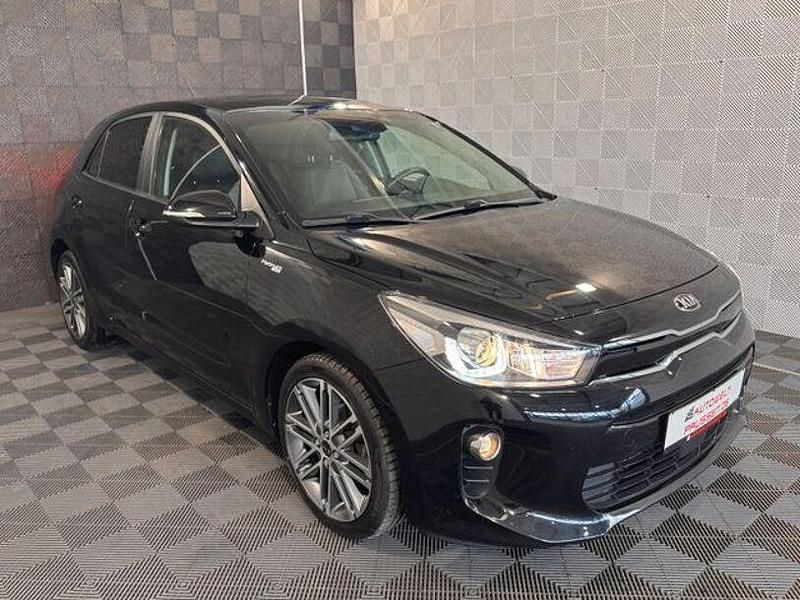 Schwarz Gebraucht 2017 Kia Rio Platinum Limousine | 10.980 € (Guter Preis) - Bild 1/4