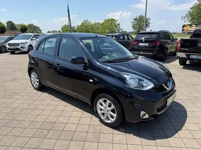 Gebraucht Nissan Micra Acenta 80 PS (58 kW) 2014 Sapphire black (m) Kleinwagen