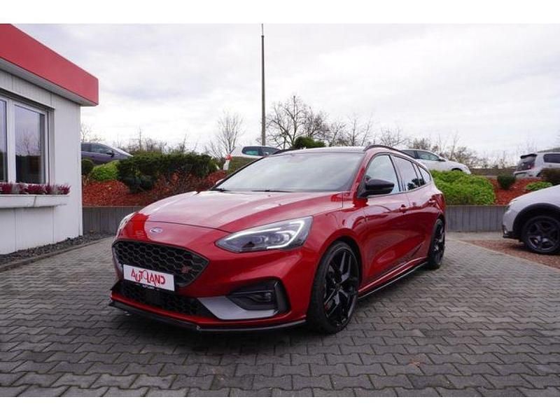 Gebraucht Ford Focus ST 280 PS (205 kW) 2022 Fantastic red (metallic) Kombi