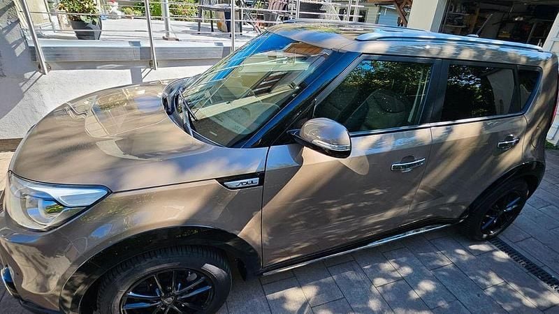Braun Gebraucht 2016 Kia Soul Spirit SUV | 13.990 € (Fairer Preis) - Bild 1/4