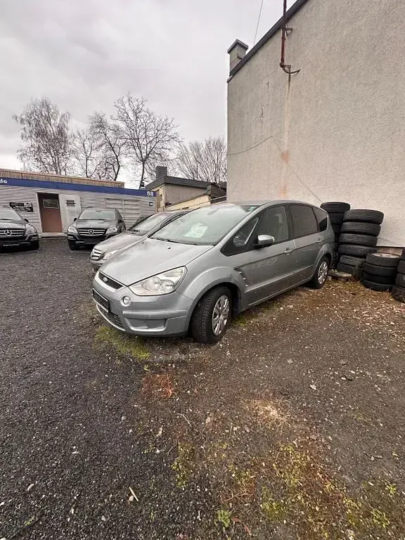 Gebraucht Ford S-MAX Trend 140 PS (102 kW) 2009 Grau Van / Kleinbus