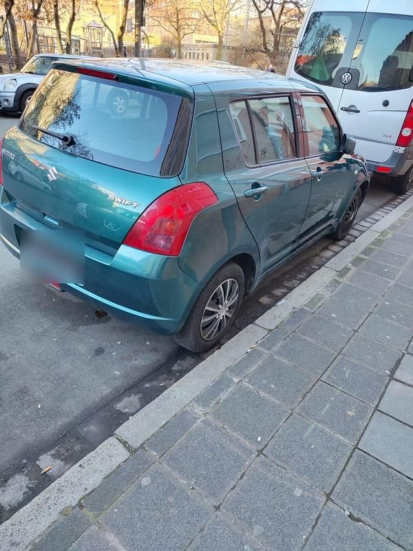 Gebraucht Suzuki Swift Club 92 PS (67 kW) 2005 Grün Kleinwagen