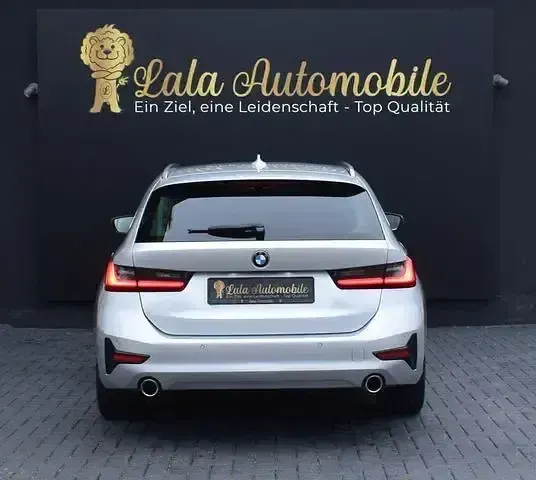 Gebraucht BMW 320 Sport Line 190 PS (139 kW) 2020 Silber Limousine