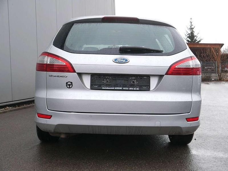 Gebraucht Ford Mondeo Trend 131 PS (96 kW) 2007 Grau Kombi