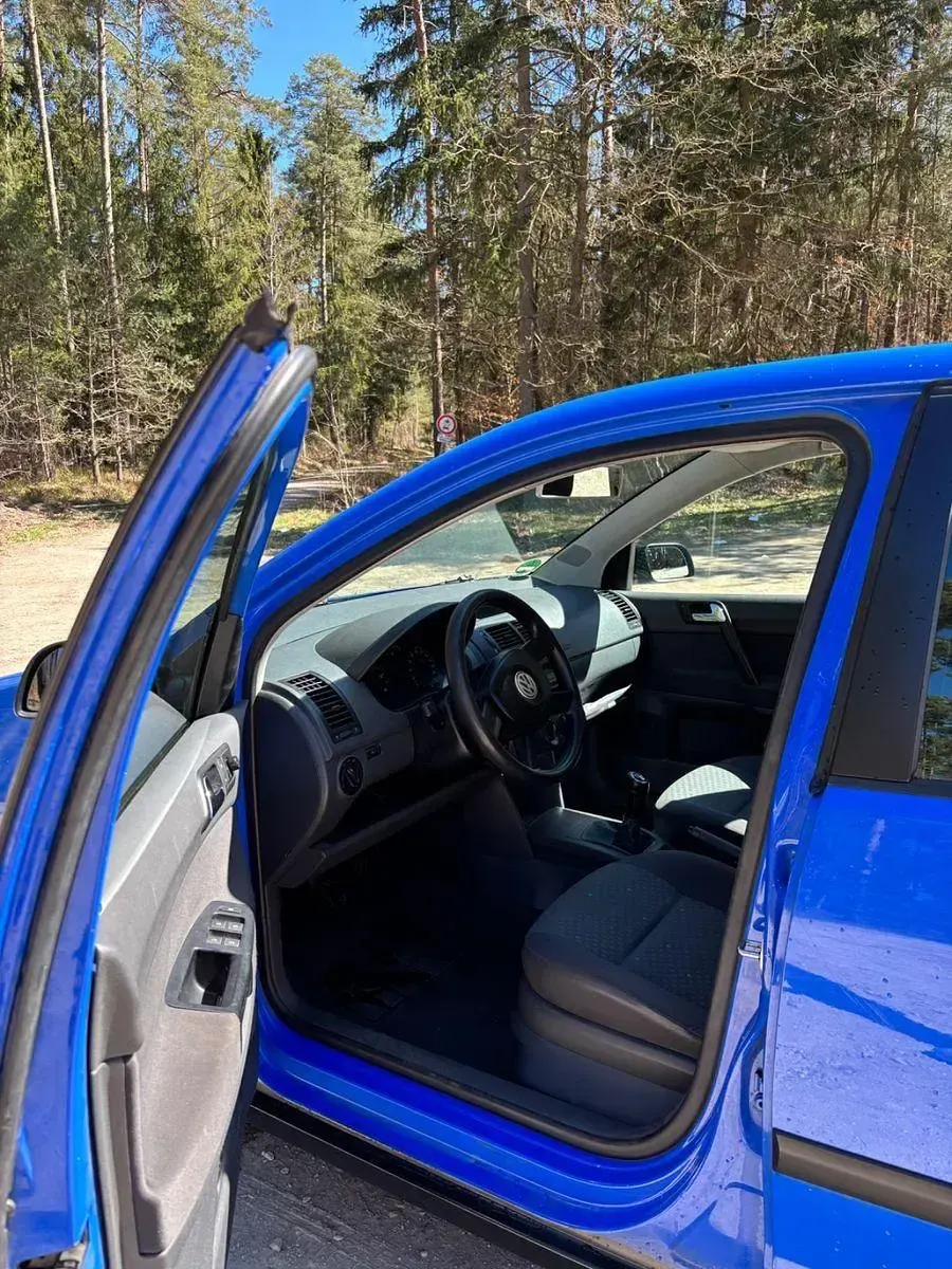 Gebraucht VW Polo 64 PS (47 kW) 2003 Blau Kleinwagen