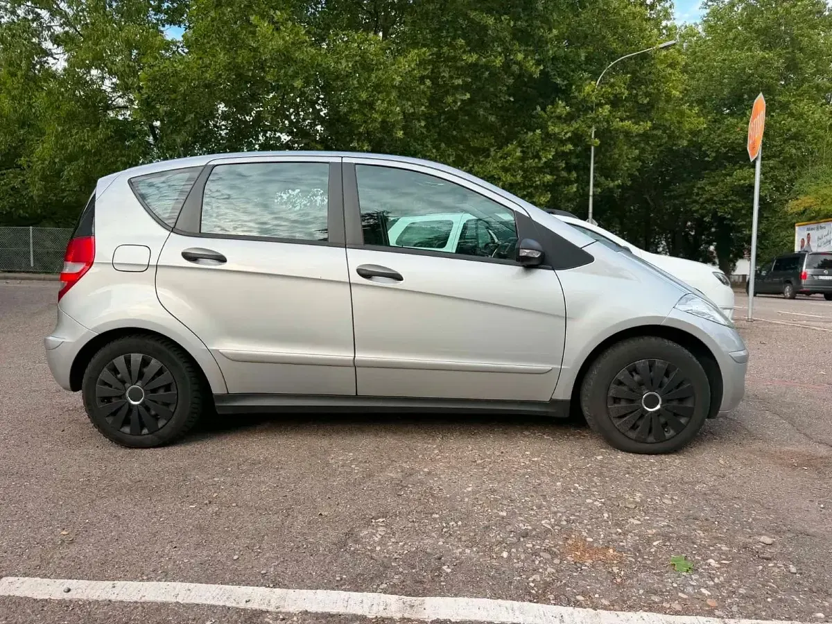 Gebraucht Mercedes A180 109 PS (80 kW) 2007 Grau Kleinwagen