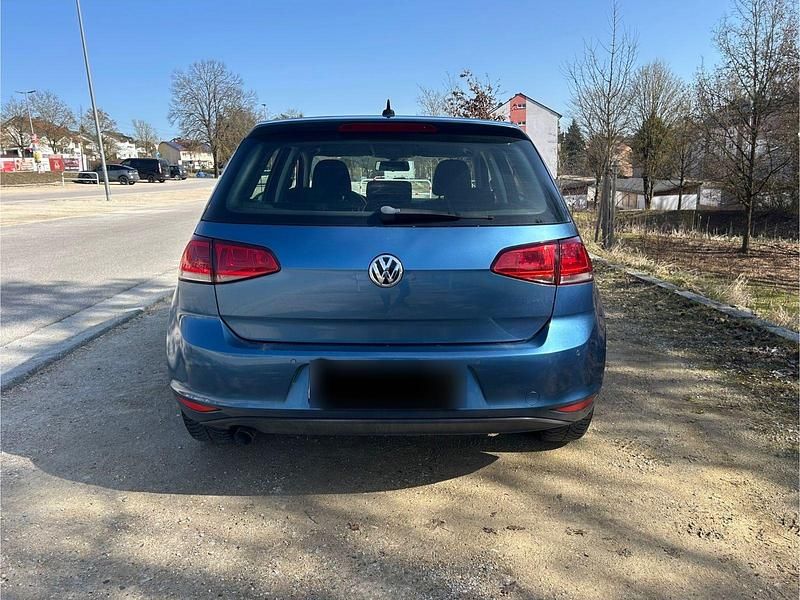 Gebraucht VW Golf VII 110 PS (80 kW) 2014 Blau Limousine