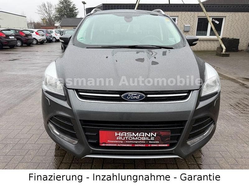 Gebraucht Ford Kuga Titanium 150 PS (110 kW) 2015 Grau SUV