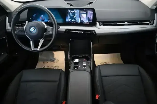 Second-hand BMW X1 Performance 245 CP (180 kW) 2023 Negru SUV