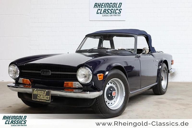 Blau Gebraucht 1975 Triumph TR6 Cabrio | 24.900 € - Bild 1/3