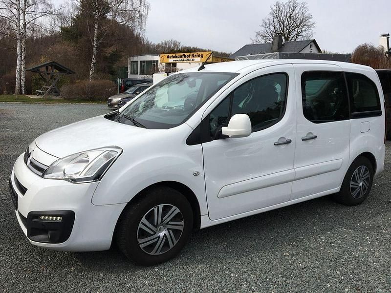 Gebraucht Citroën Berlingo SELECTION 99 PS (72 kW) 2015 Weiß Van / Kleinbus