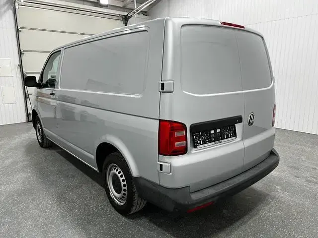 Gebraucht VW T6.1 150 PS (110 kW) 2020 Reflexsilber (metallic) Van