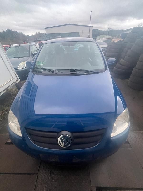 Gebraucht VW Fox 69 PS (50 kW) 2006 Blau Kleinwagen