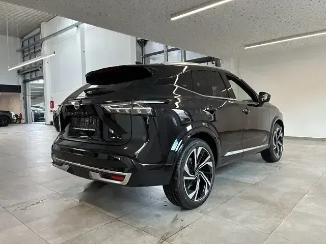 Neu Nissan Qashqai Tekna+ 158 PS (116 kW) 2026 Pearl white / dach schwarz SUV