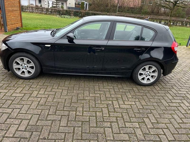 Gebraucht BMW 120 163 PS (119 kW) 2006 Schwarz Kleinwagen