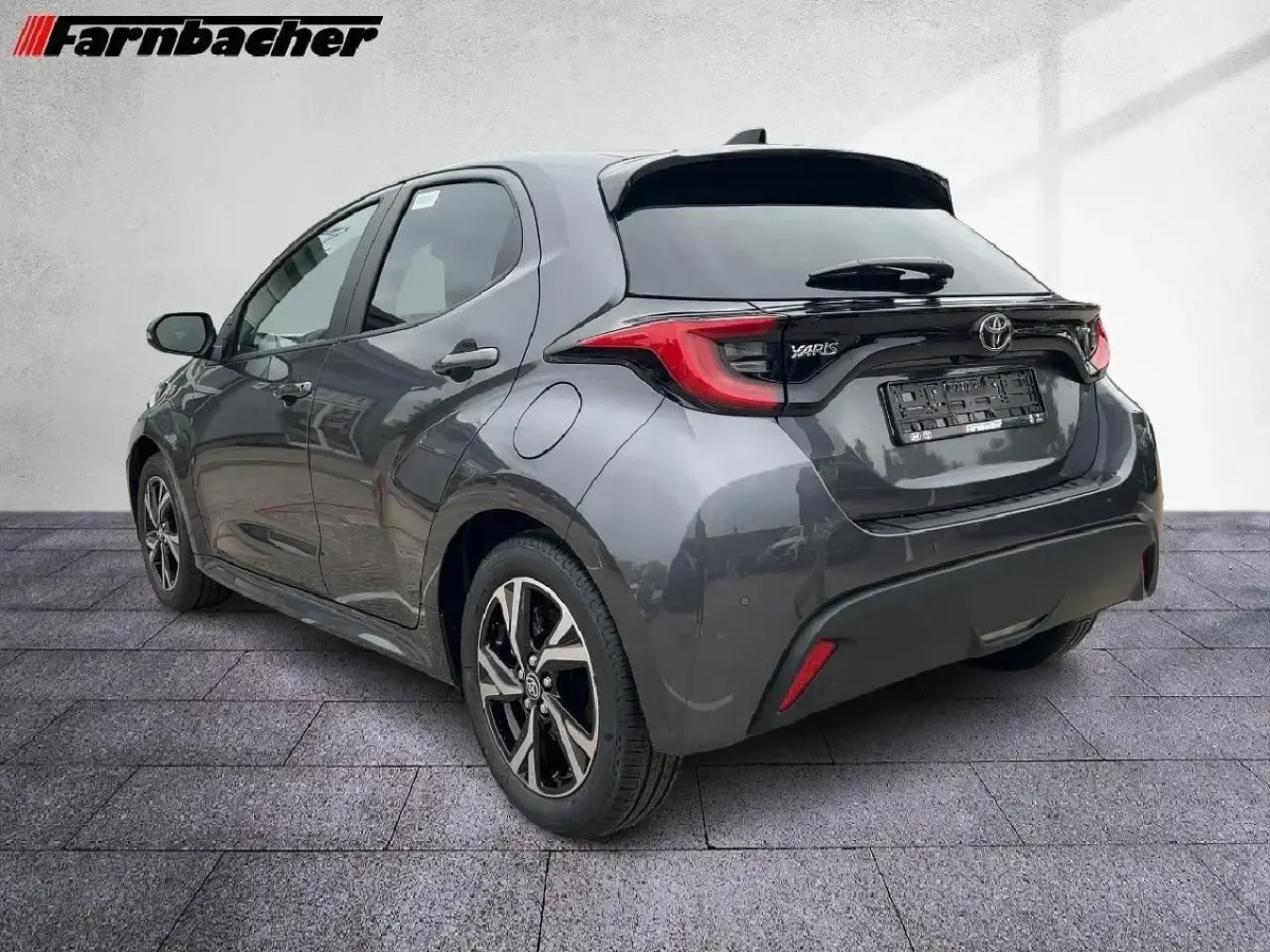 Gebraucht Toyota Yaris Comfort 116 PS (85 kW) 2025 Marlingrau Kleinwagen