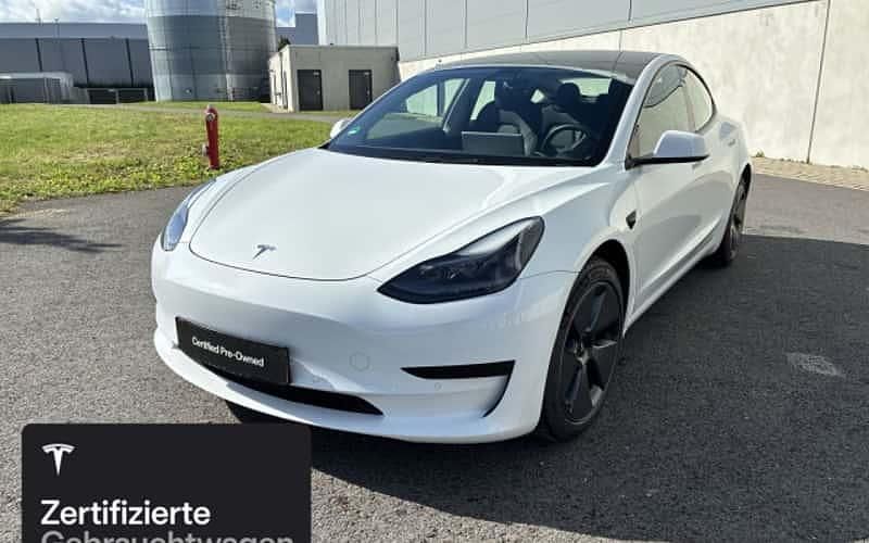 Weiß Gebraucht 2021 Tesla Model 3 RWD Limousine | 26.000 € (Fairer Preis) - Bild 1/4