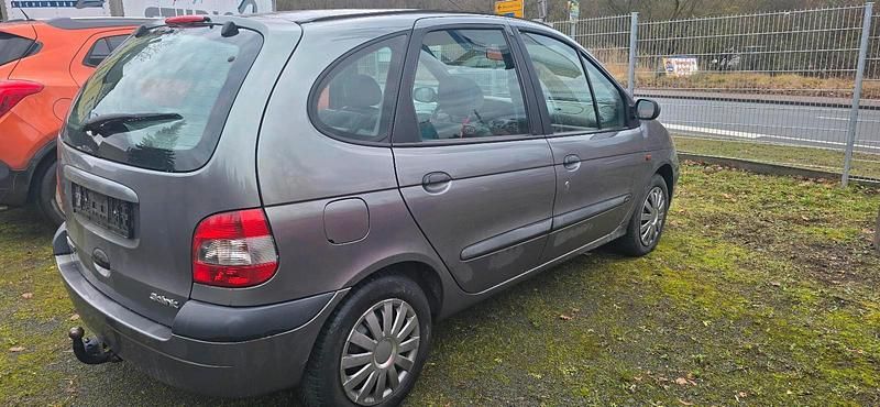 Gebraucht Renault Scénic 108 PS (79 kW) 2001 Grau Van / Kleinbus