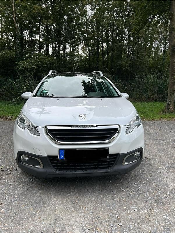 Weiß Gebraucht 2015 Peugeot 2008 SUV | 8.800 € (Fairer Preis) - Bild 1/4