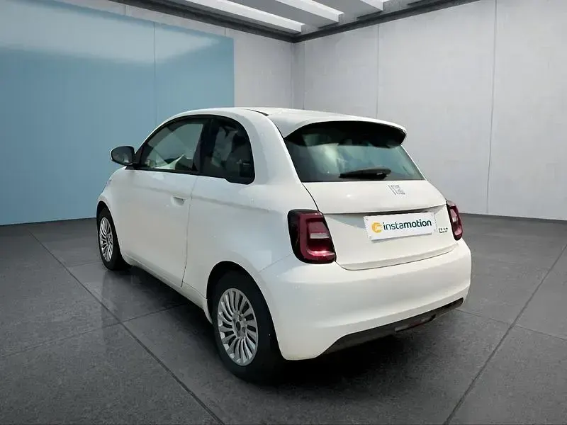 Gebraucht Fiat 500e Basis 86 kW (118 PS) 2023 Weiß Kleinwagen