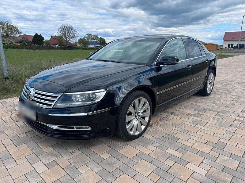 Schwarz Gebraucht 2011 VW Phaeton Limousine | 8.799 € (Etwas zu teuer) - Bild 1/4